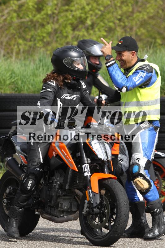 Archiv-2025/10 23.04.2025 Cornu Master School ADR/gruen-vert/4